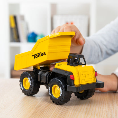 Tonka Classic Dump Truck - US 2725